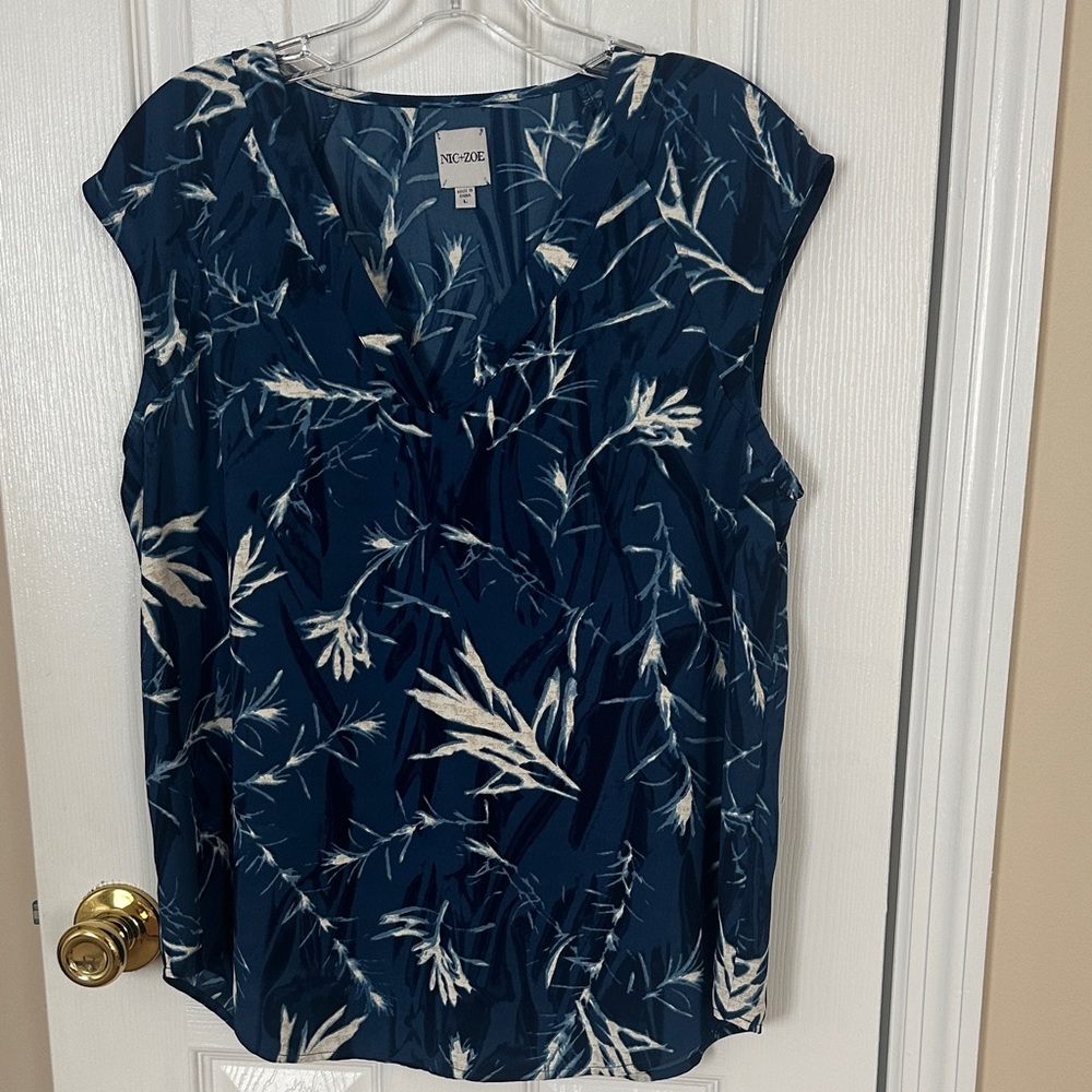 NIC+ZOE Blue and bone Sleeveless Top - Picture 2 of 5